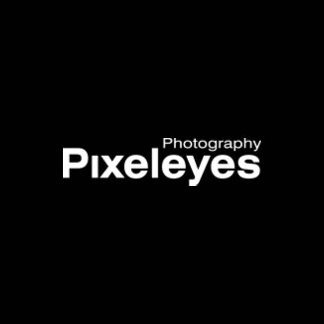 PixelEyes Photography logo